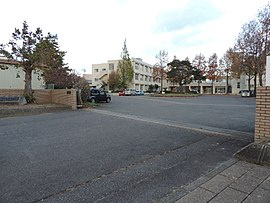 【中学校】東近江市立聖徳中学校まで450ｍ