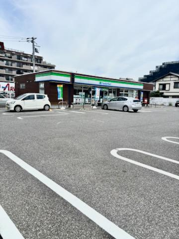 【コンビニエンスストア】ファミリーマート　船橋習志野台四丁目店まで99ｍ