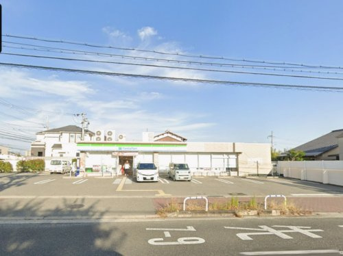 【コンビニエンスストア】ファミリーマート　伊丹荒牧四丁目店まで114ｍ