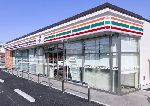 【コンビニエンスストア】セブンイレブン　八幡青山2丁目店まで614ｍ