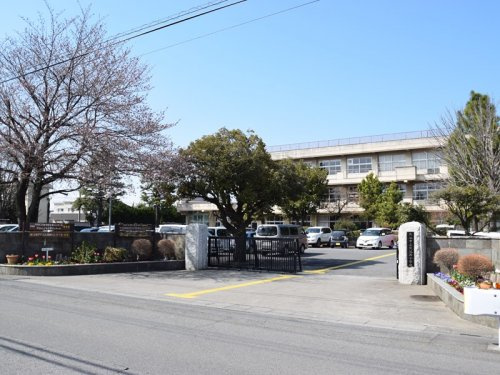 【小学校】熊谷市立熊谷西小学校まで930ｍ