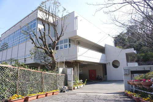 【小学校】芦屋市立朝日ケ丘小学校まで449ｍ