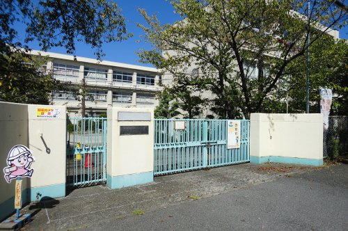 【小学校】久野喜台小学校まで590ｍ