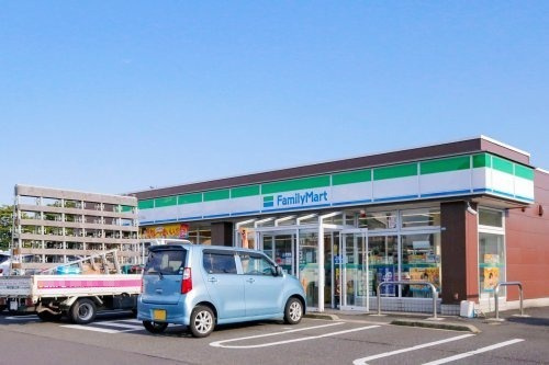 【コンビニエンスストア】ファミリーマート　水落二丁目店まで565ｍ