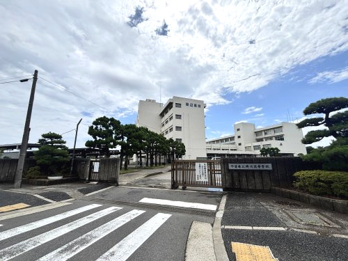 【高校】千葉県立磯辺高等学校まで585ｍ