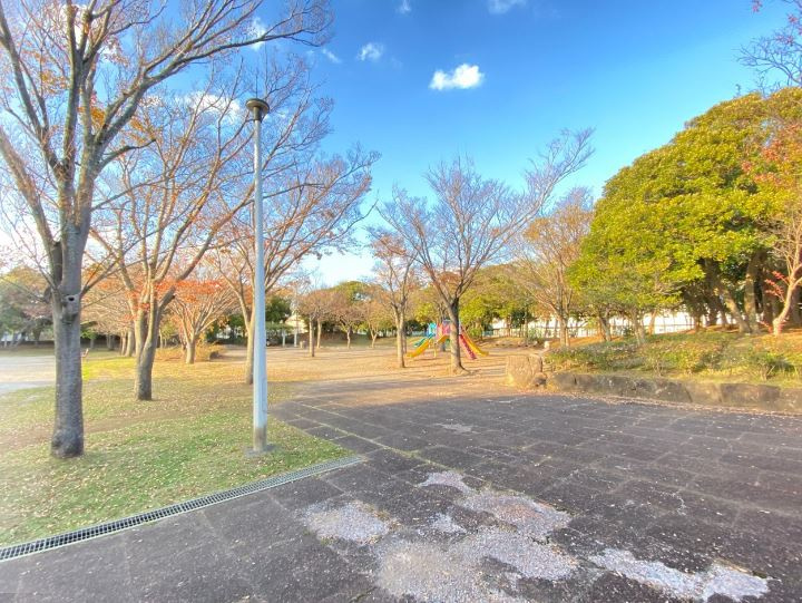 【公園】中磯辺公園まで464ｍ