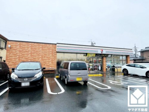 【コンビニエンスストア】セブンイレブン　宇治小倉天王店まで661ｍ