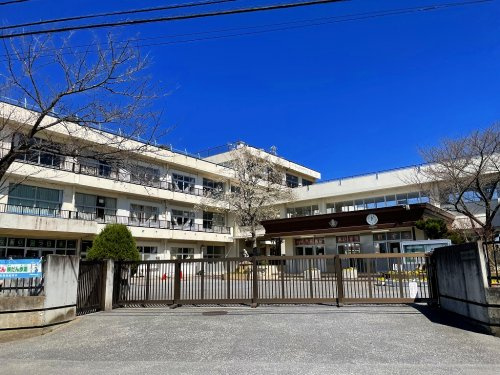 【小学校】春日部市立豊野小学校まで1058ｍ