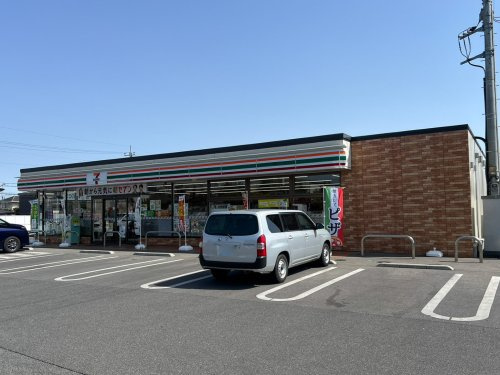 【コンビニエンスストア】セブンイレブン　宇都宮兵庫塚店まで743ｍ