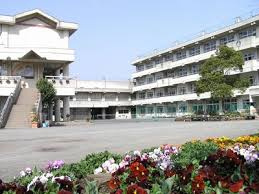 【中学校】海老名市立柏ケ谷中学校まで1875ｍ