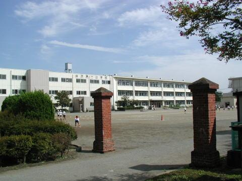 【小学校】由井第一小学校まで998ｍ