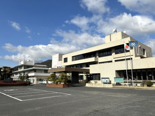 【市役所・区役所】里庄町役場まで344ｍ