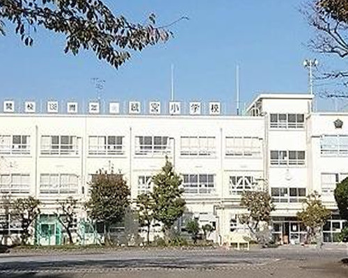 【小学校】中野区立鷺宮小学校まで57ｍ