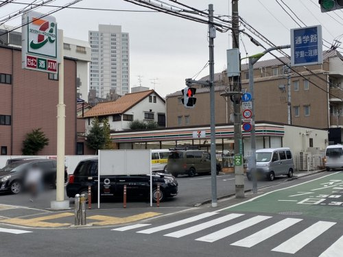 【コンビニエンスストア】セブンイレブン世田谷上馬2丁目店まで255ｍ