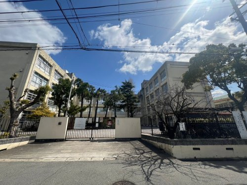 【小学校】尼崎市立小園小学校まで681ｍ