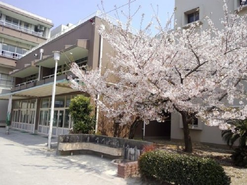【小学校】箕面市立西南小学校まで350ｍ