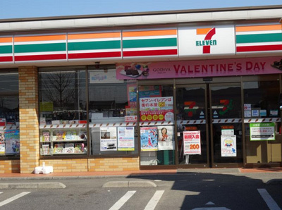 【コンビニエンスストア】セブンーイレブン越谷弥十郎店まで596ｍ