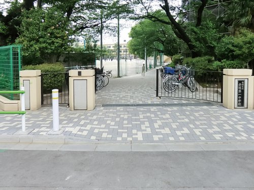 【中学校】赤塚第一中学校まで858ｍ