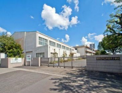 【小学校】四街道市立和良比小学校まで800ｍ