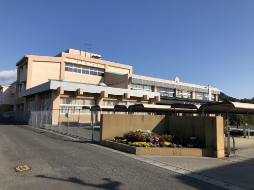【中学校】霧島市立国分中学校まで3300ｍ