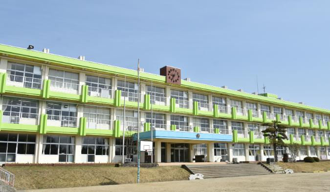【小学校】峰山小学校まで1201ｍ