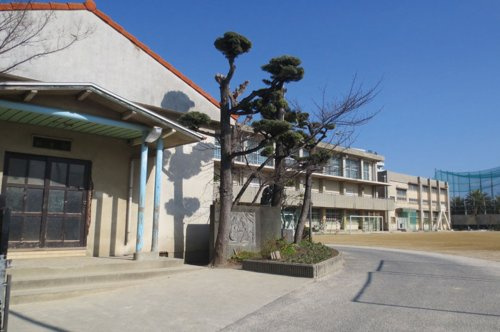 【中学校】岸和田市立岸城中学校まで1450ｍ