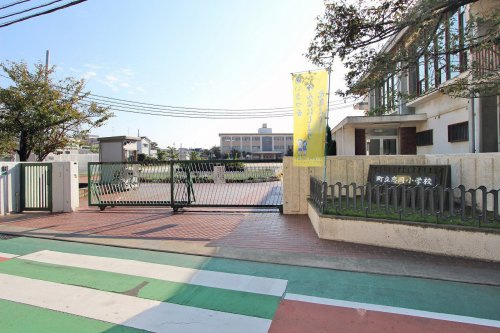 【小学校】忠岡町立忠岡小学校まで750ｍ