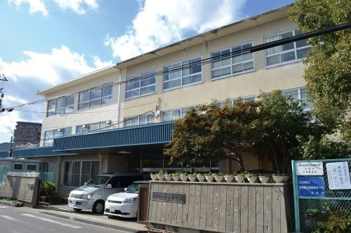 【中学校】貝塚市立第二中学校まで1900ｍ