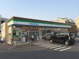 【コンビニエンスストア】ファミリーマート　有馬二丁目店まで453ｍ