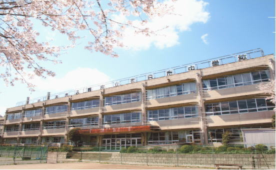 【中学校】あきる野市立五日市中学校まで1984ｍ