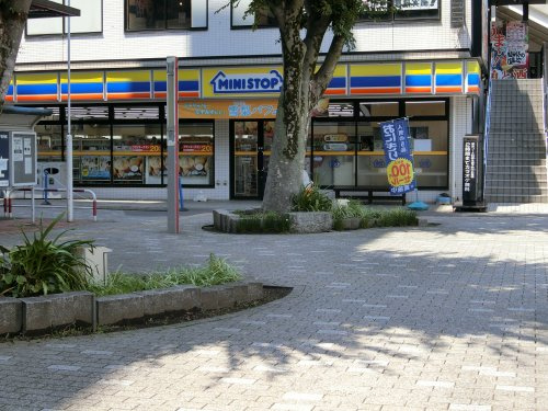 【コンビニエンスストア】ミニストップ坂戸駅前店まで711ｍ