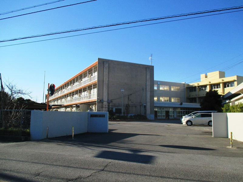 【中学校】市原市立八幡中学校まで475ｍ