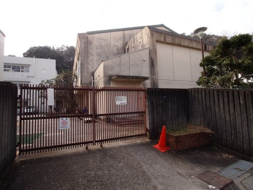 【小学校】西宮市立生瀬小学校まで1030ｍ