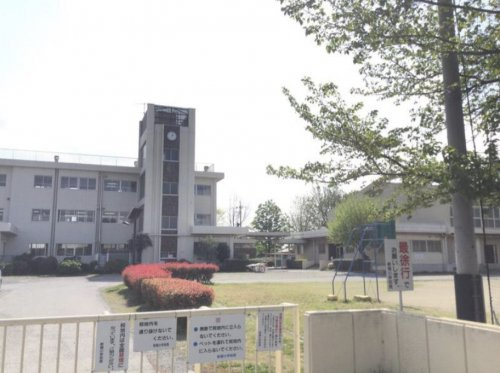 【小学校】熊谷市立　新堀小学校まで832ｍ