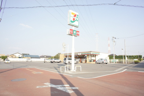【コンビニエンスストア】セブンイレブン　小山雨ヶ谷新田店まで137ｍ
