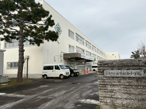 【小学校】札幌市立新琴似西小学校まで1277ｍ
