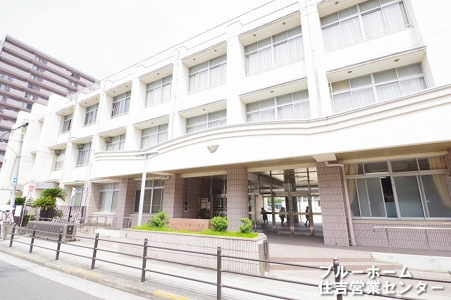 【小学校】大阪市立鷹合小学校まで61ｍ