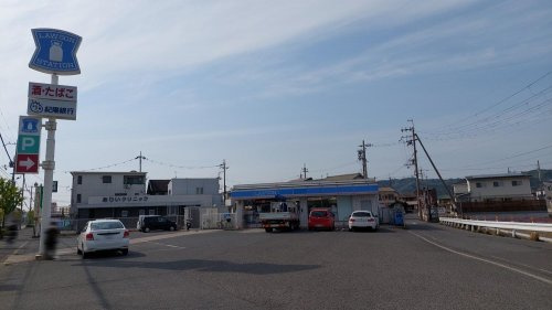 【コンビニエンスストア】ローソン　和歌山松江店まで479ｍ