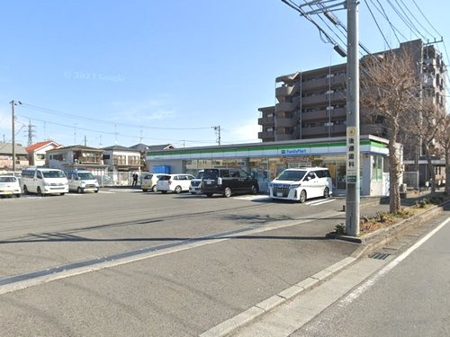 【コンビニエンスストア】ファミリーマート相模原淵野辺本町店まで1305ｍ