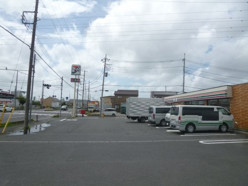 【コンビニエンスストア】セブンイレブン　草加手代町店まで850ｍ