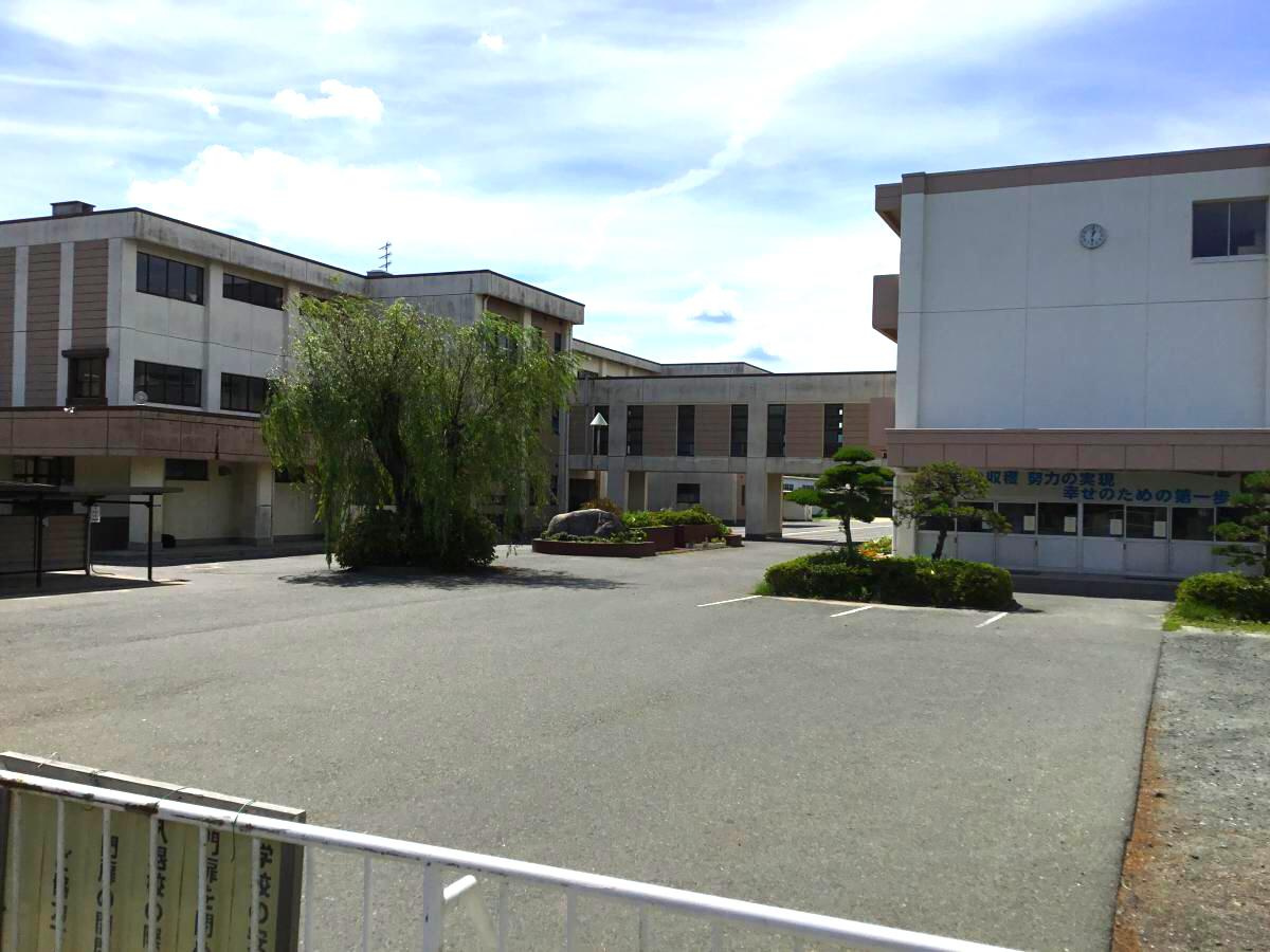【中学校】北茨城市立中郷中学校まで5600ｍ