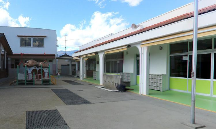 【幼稚園】みかさこども園まで1970ｍ