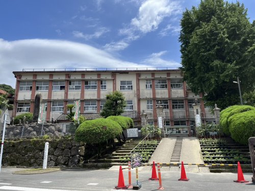 【小学校】姶良市立　重富小学校まで1857ｍ