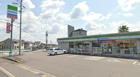 【コンビニエンスストア】ファミリマート美濃加茂前平店まで281ｍ