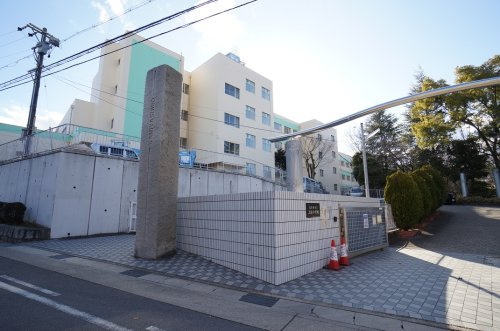 【小学校】名古屋市立上社小学校まで544ｍ