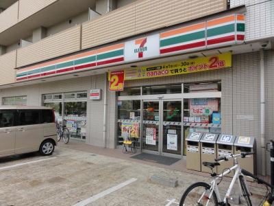 【コンビニエンスストア】セブンイレブン　足立ハートアイランド新田店まで612ｍ