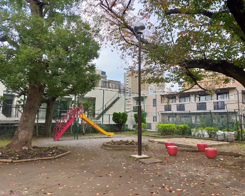 【公園】新宿区立十二社児童遊園まで264ｍ
