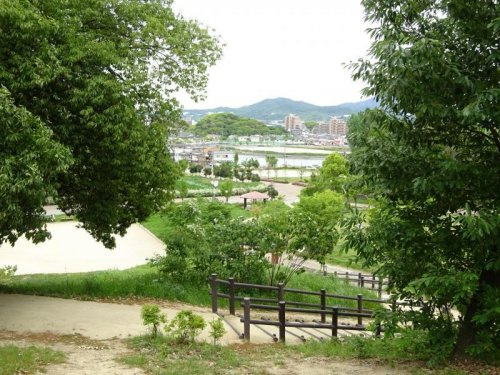 【公園】峰塚公園まで1112ｍ