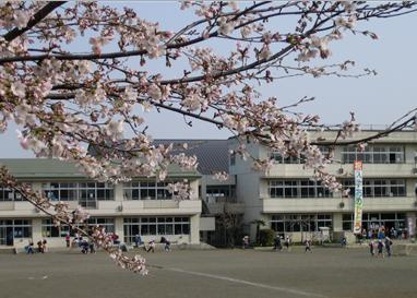 【小学校】寄居町立用土小学校まで850ｍ