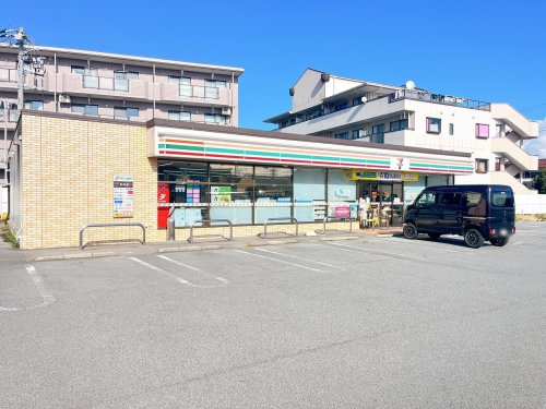 【コンビニエンスストア】セブン-イレブン　御殿場萩原南店まで641ｍ